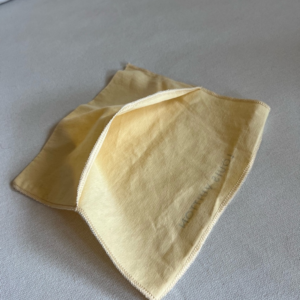 Louis Vuitton Pale Yellow Branded Dust Pouch - Picture 4 of 5